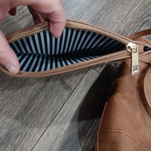 Womans Urban Expressions purse with matching handbag - Picture 9 of 12